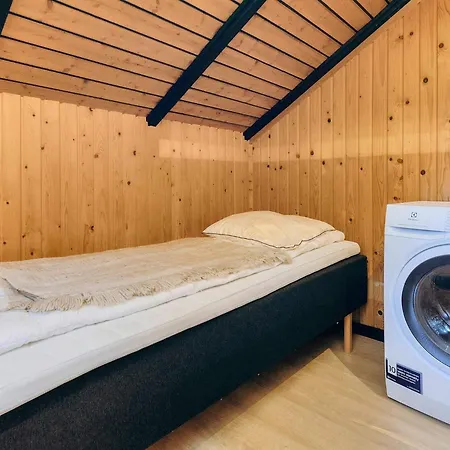 5 Person In Rodby-by Traum * Rødby